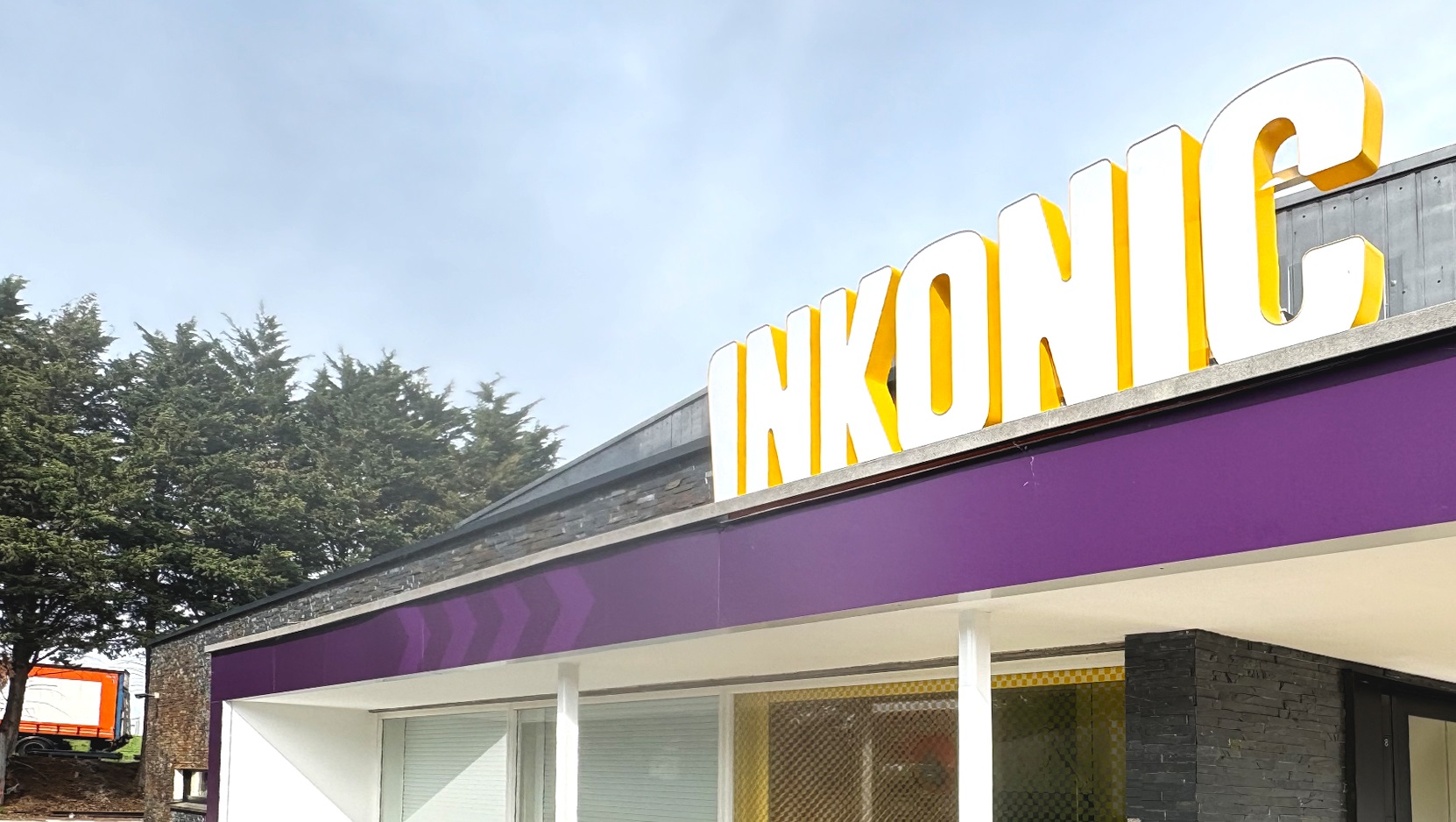 Inkonic studio — lettering and visual communication in Herstal