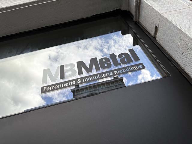 Window lettering MB Metal — Inkonic