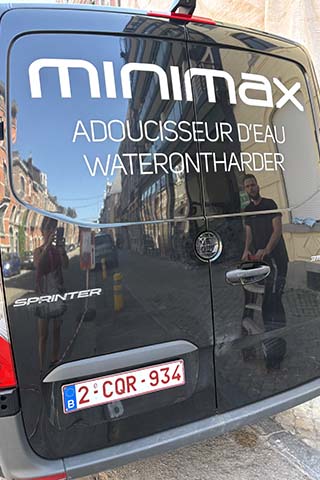 Van lettering Minimax — Inkonic