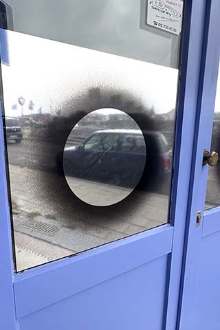 Window lettering NN Studio — Inkonic